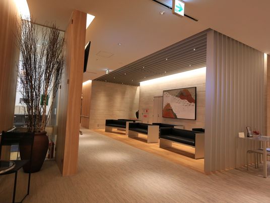 モダンなロビーの様子 