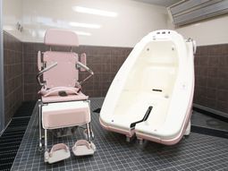 バリアフリーな浴室設備