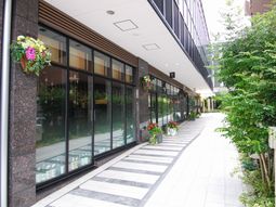清潔で明るいエントランス
