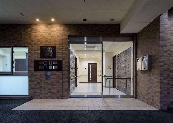 清潔感のあるエントランス