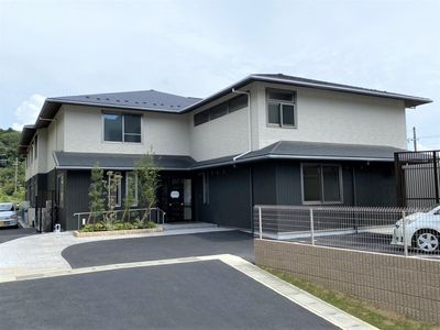 洗練された外観の建物