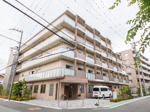 現代的な建物の外観