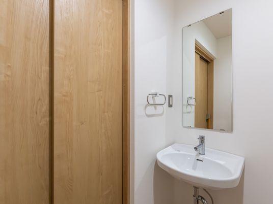 シンプルな洗面台