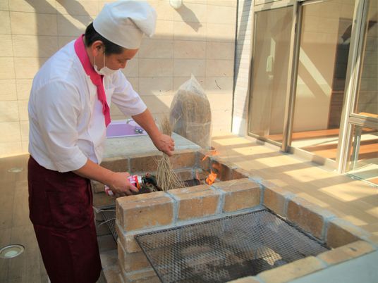 中庭で行事準備