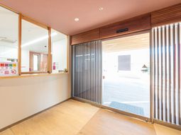 エントランスのカウンター