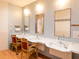 清潔な洗面スペース