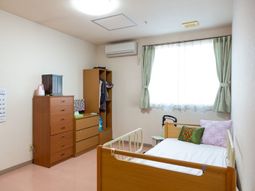 整った居室の一角
