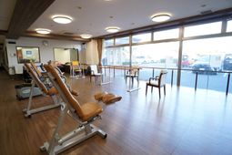 明るい機能訓練室
