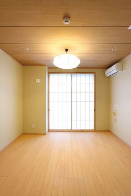 和風の広々とした居室