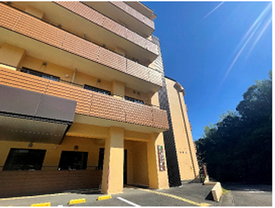 職場になる外観
