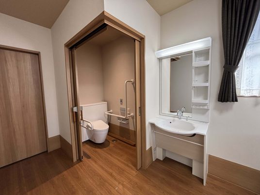 個室内のトイレ設備