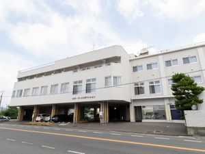 清潔な外観の建物正面
