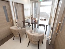 落ち着いた休憩スペース