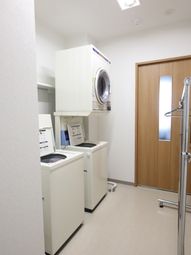 洗濯機と洗面台の設備