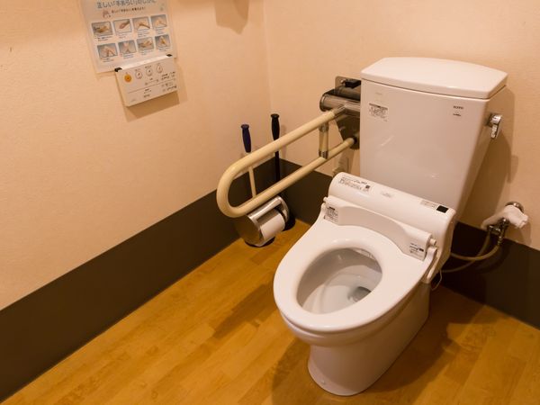 バリアフリーのトイレ設備