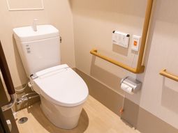 バリアフリー設計のトイレ