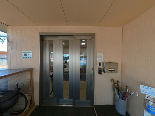 広いエントランス