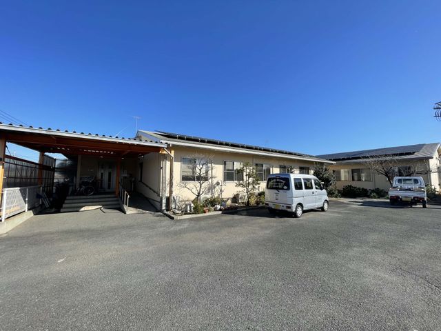 静かな外観