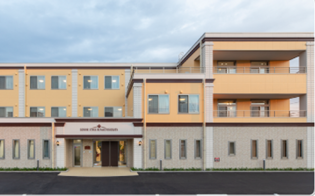 清潔感ある外観の施設