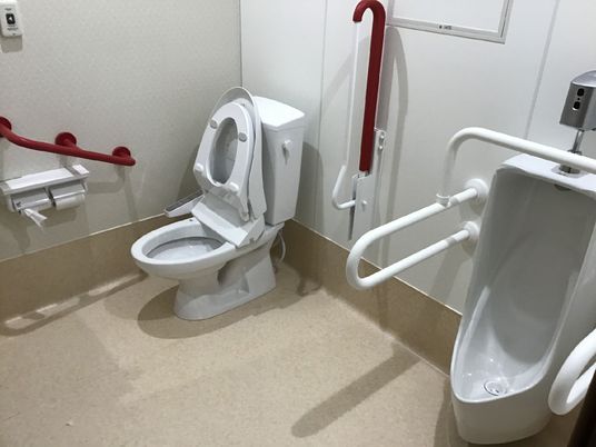 バリアフリーのトイレ設備