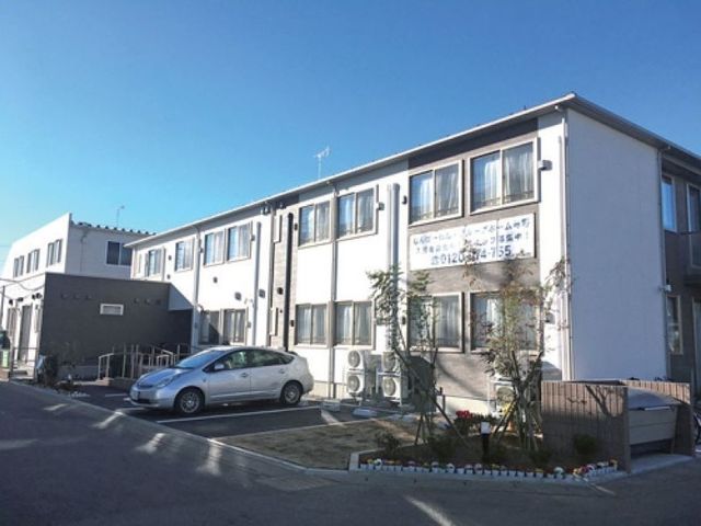 施設の外観 外観 清潔感のある外観の建物です。静かな環境で、居心地の良い空間を提供しています。