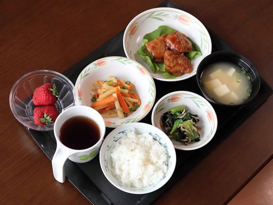 栄養バランスの取れた食事