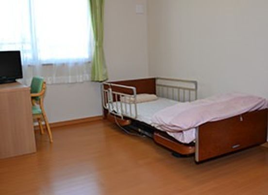 落ち着いた個室の居室