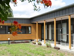 庭が見える建物