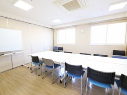 明るい会議室