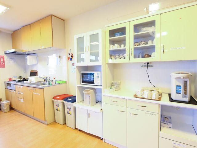 整理整頓されたキッチン キッチン 整理された清潔なキッチンです。日々の社交場としても使われ、温かなコミュニケーションが生まれる空間となっています。