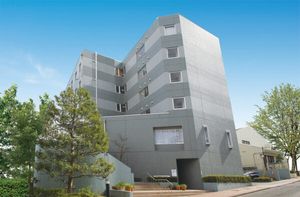 落ち着いた建物の外観