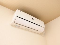 エアコンが設置された壁