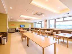 明るいダイニングルーム