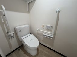 安全に配慮された便器