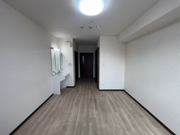 明るい個室の居室