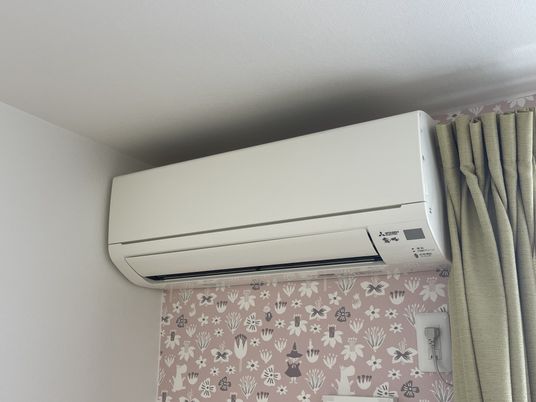 エアコンの設置された部屋