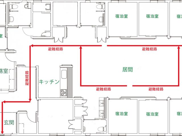 広い通路と設備の廊下 廊下 広々とした廊下には、移動をサポートする表示が施されています。セキュリティや安全性に配慮しています。