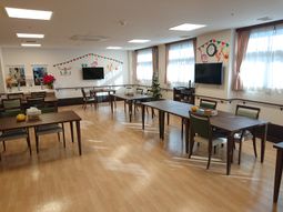 広々としたダイニングルーム