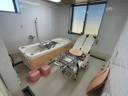 清潔な浴室設備
