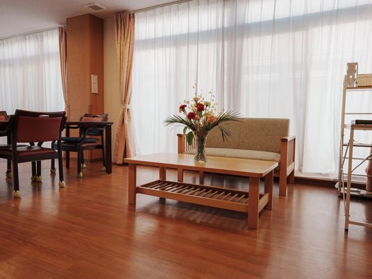 明るいラウンジ