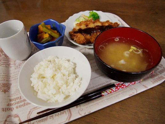 健康的な和食の御膳