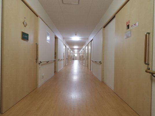 廊下の清潔な空間
