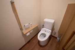 バリアフリーなトイレ設備