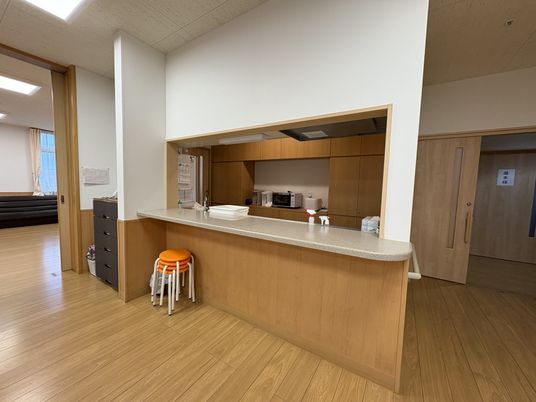 ナチュラルな明るさのキッチン