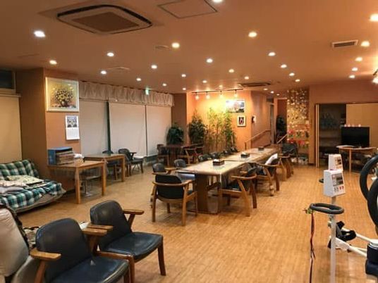 広い食堂の様子  