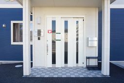清潔感のあるエントランス