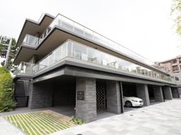 現代的な建物の外観