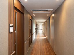 清潔感ある明るい廊下