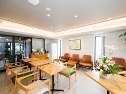 共有スペースの明るい空間