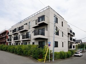 現代的な建物の外観